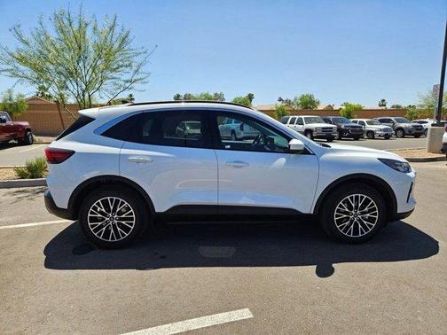 Oxford White 2023 Ford Escape PHEV