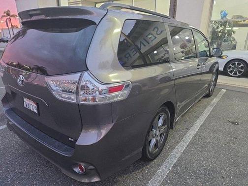 2017 Toyota Sienna L