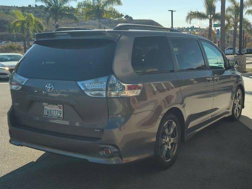 2017 Toyota Sienna L