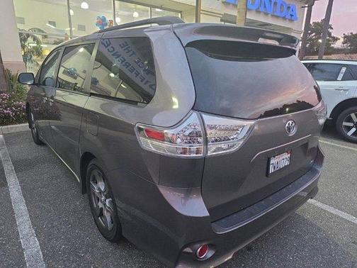 2017 Toyota Sienna L