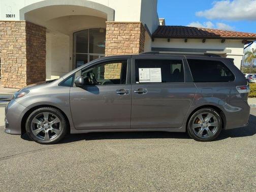 2017 Toyota Sienna L