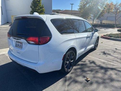 2020 Chrysler Pacifica Touring-L Plus