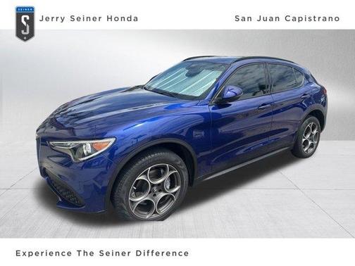 Anodized Blue Metallic 2022 Alfa Romeo Stelvio Sprint