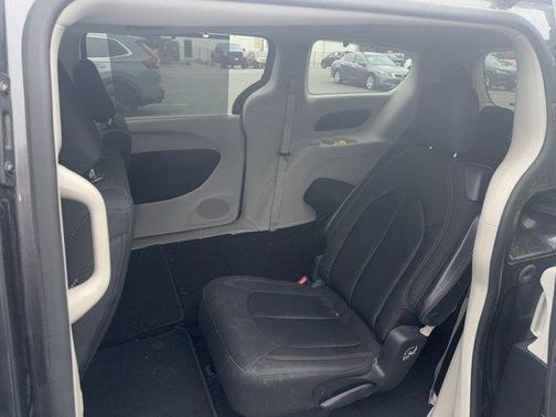 2020 Chrysler Pacifica Touring