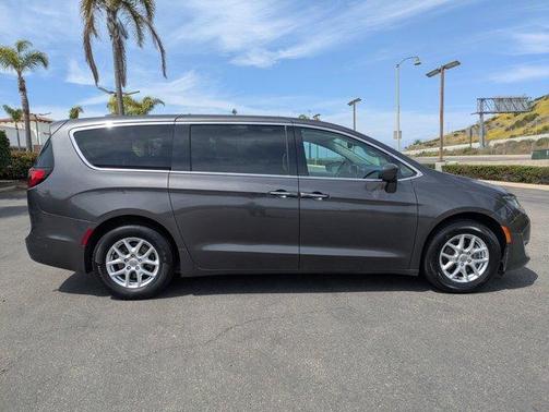 2020 Chrysler Pacifica Touring