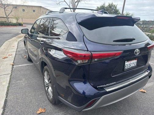 2021 Toyota Highlander Platinum