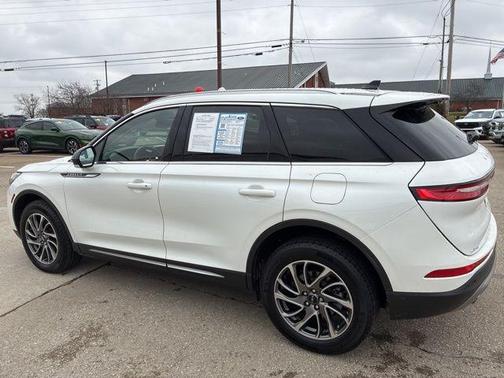 2022 Lincoln Corsair Standard