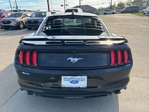 2021 Ford Mustang EcoBoost