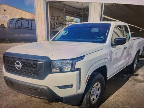 2022 Nissan Frontier S