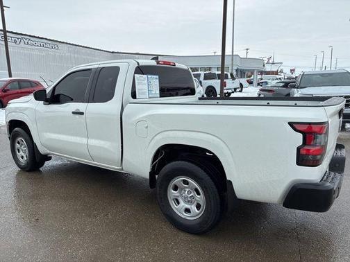2022 Nissan Frontier S