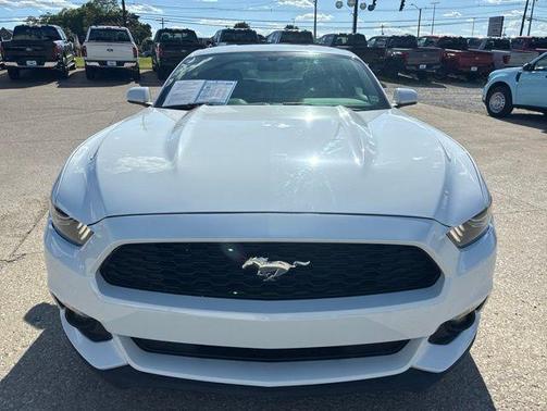 Oxford White 2015 Ford Mustang V6