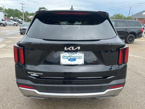 2024 Kia Sorento S