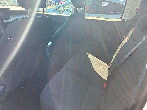 Oxford White 2025 Ford Maverick XL
