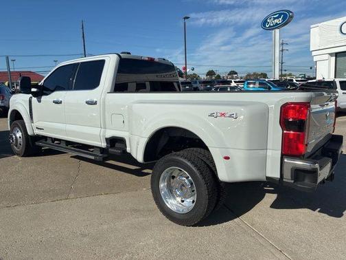 2025 Ford F-450 Lariat