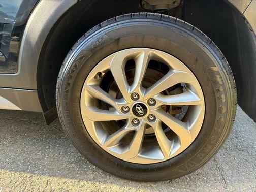 2017 Hyundai TUCSON SE Plus