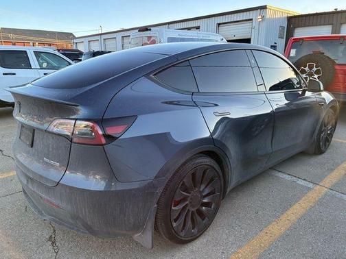 2023 Tesla Model Y Performance