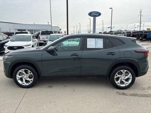 2025 Chevrolet Trax LS