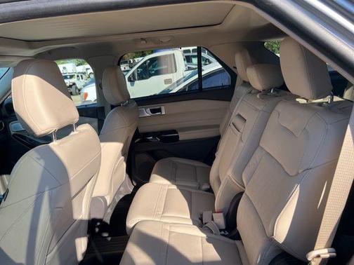 2022 Ford Explorer Platinum