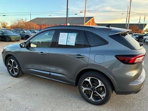 2024 Ford Escape ST-Line Elite
