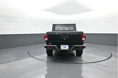 2024 Jeep Gladiator Nighthawk