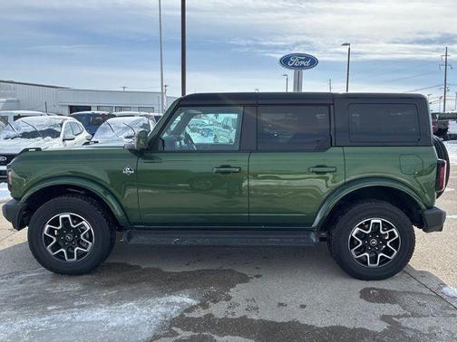 2025 Ford Bronco Outer Banks