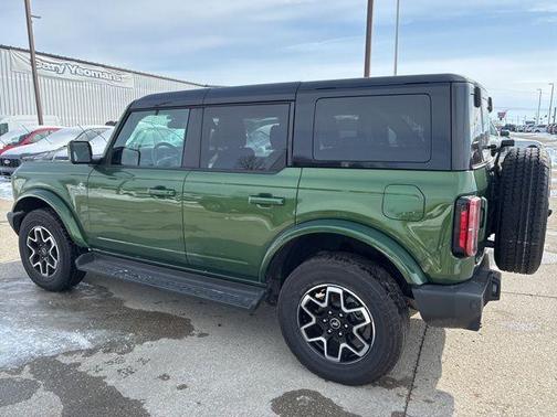 2025 Ford Bronco Outer Banks