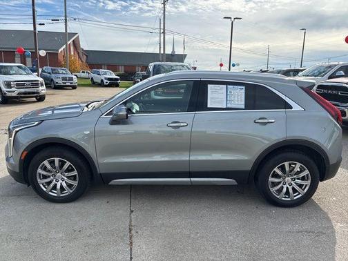 2023 Cadillac XT4 Premium Luxury