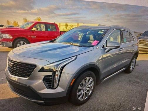 2023 Cadillac XT4 Premium Luxury