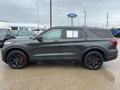 2022 Ford Explorer ST