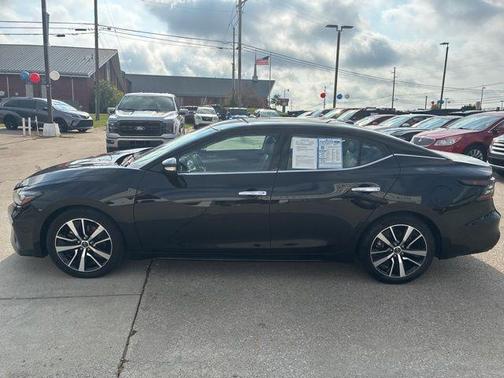 2023 Nissan Maxima SV