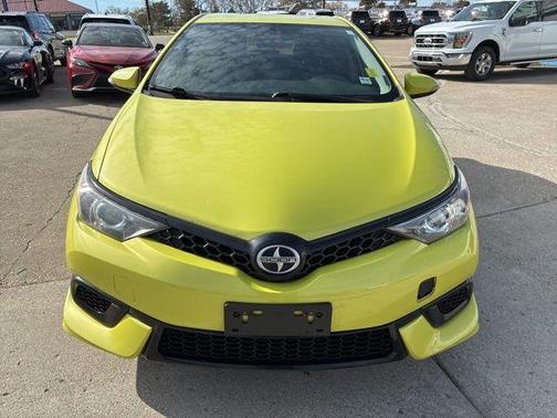 2016 Scion iM Base
