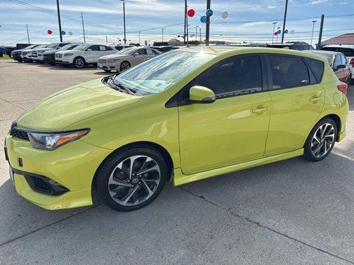 2016 Scion iM Base
