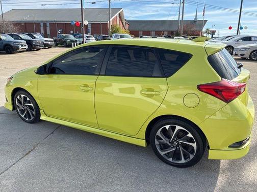 2016 Scion iM Base