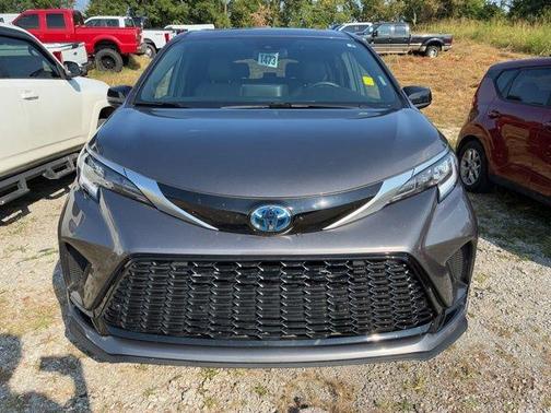 2022 Toyota Sienna XSE 7 Passenger
