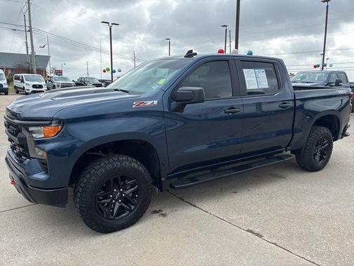2022 Chevrolet Silverado 1500 Custom Trail Boss