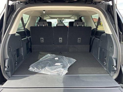 Agate Black Metallic 2026 Ford Expedition Max Active