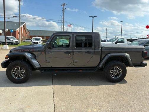 Granite Crystal Clearcoat Metallic 2025 Jeep Gladiator Mojave