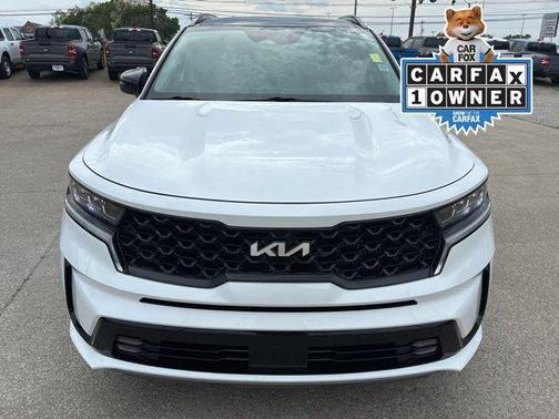 White Pearl 2023 Kia Sorento SX