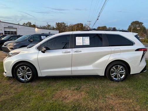 2023 Toyota Sienna XSE