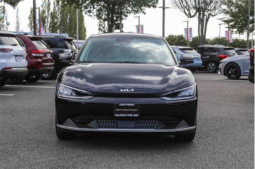 2024 Kia EV6 Light
