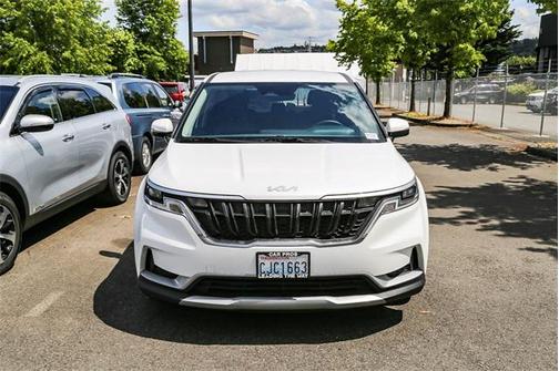 2024 Kia Carnival LX