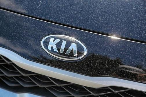 Photo 5 of 25 of 2020 Kia Forte LXS
