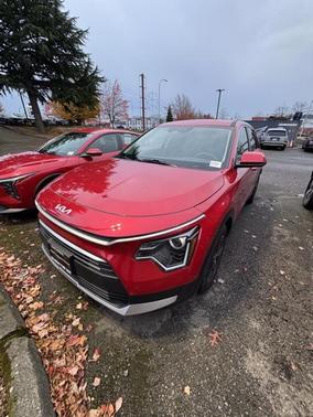 2025 Kia Niro LX