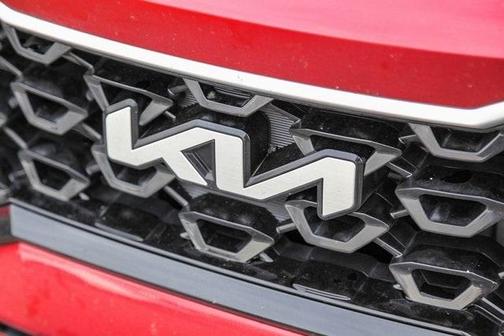 Photo 5 of 11 of 2022 Kia Sorento Plug-In Hybrid SX