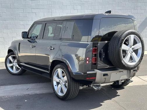 2025 Land Rover Defender 110 P500 X-Dynamic SE