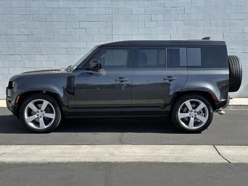 2025 Land Rover Defender 110 P500 X-Dynamic SE