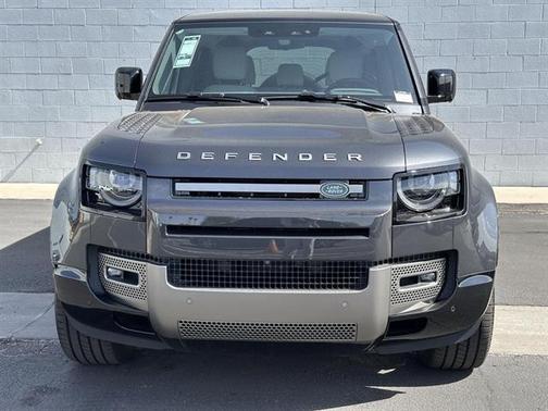 2025 Land Rover Defender 110 P500 X-Dynamic SE