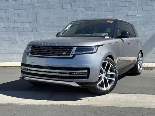 2025 Land Rover Range Rover P550e SE