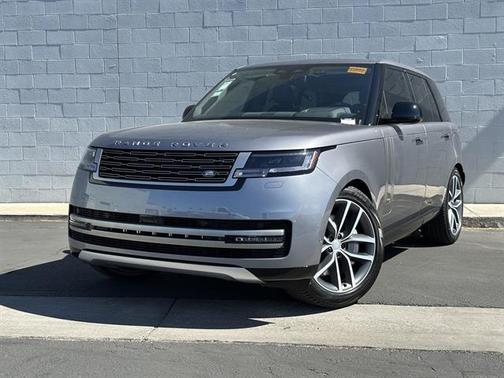 2025 Land Rover Range Rover P550e SE