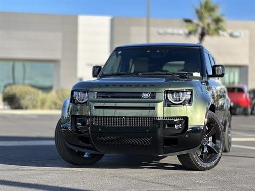 2026 Land Rover Defender 130 X-Dynamic SE